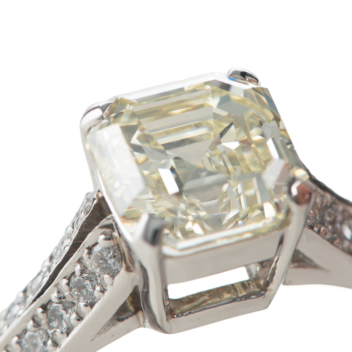 2ctスクエアカットダイヤモンド Very Light Yellow VS1 プラチナ製リング D: 2.04ct 0.46ct Pt900 GIA