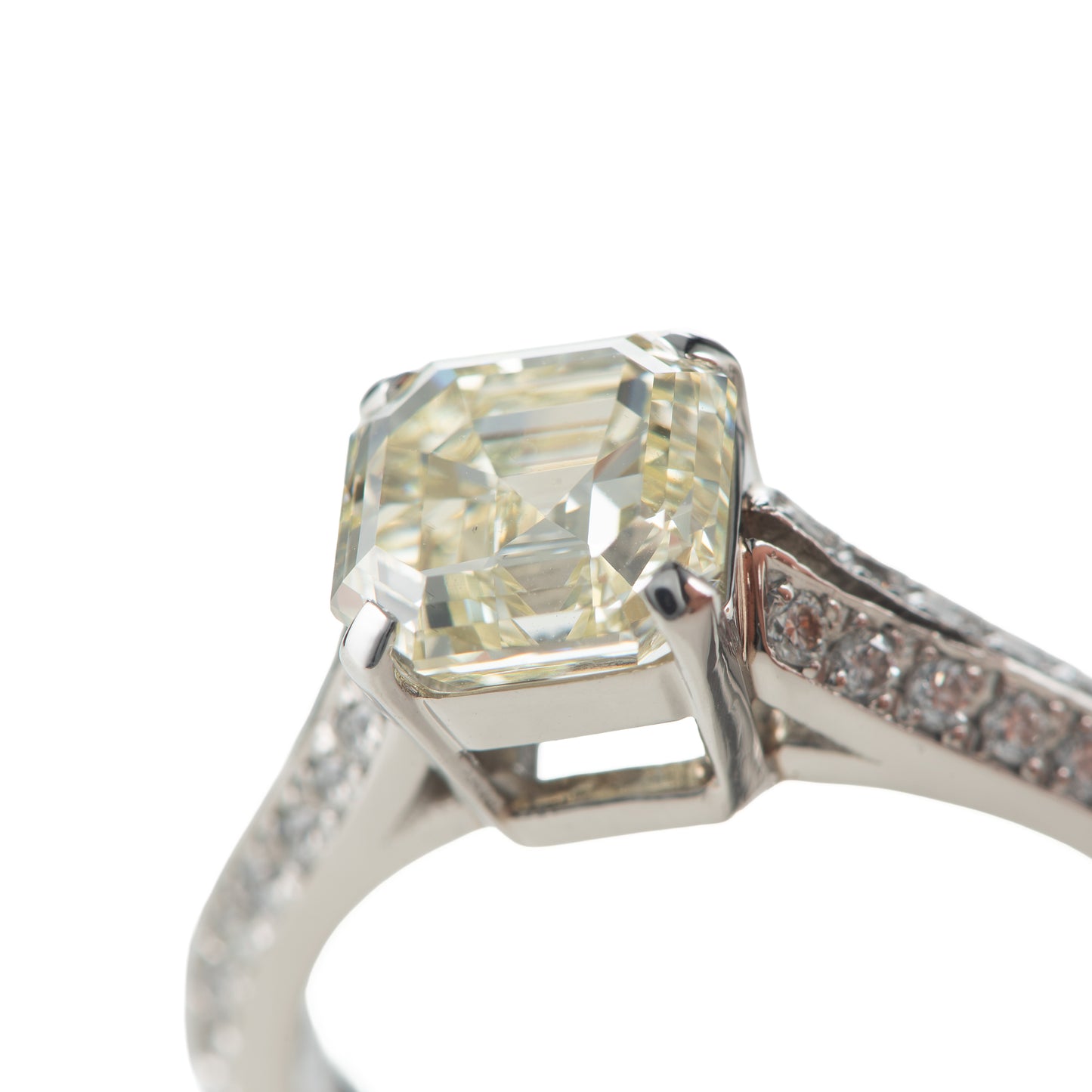 2ctスクエアカットダイヤモンド Very Light Yellow VS1 プラチナ製リング D: 2.04ct 0.46ct Pt900 GIA