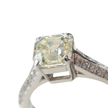 2ctスクエアカットダイヤモンド Very Light Yellow VS1 プラチナ製リング D: 2.04ct 0.46ct Pt900 GIA