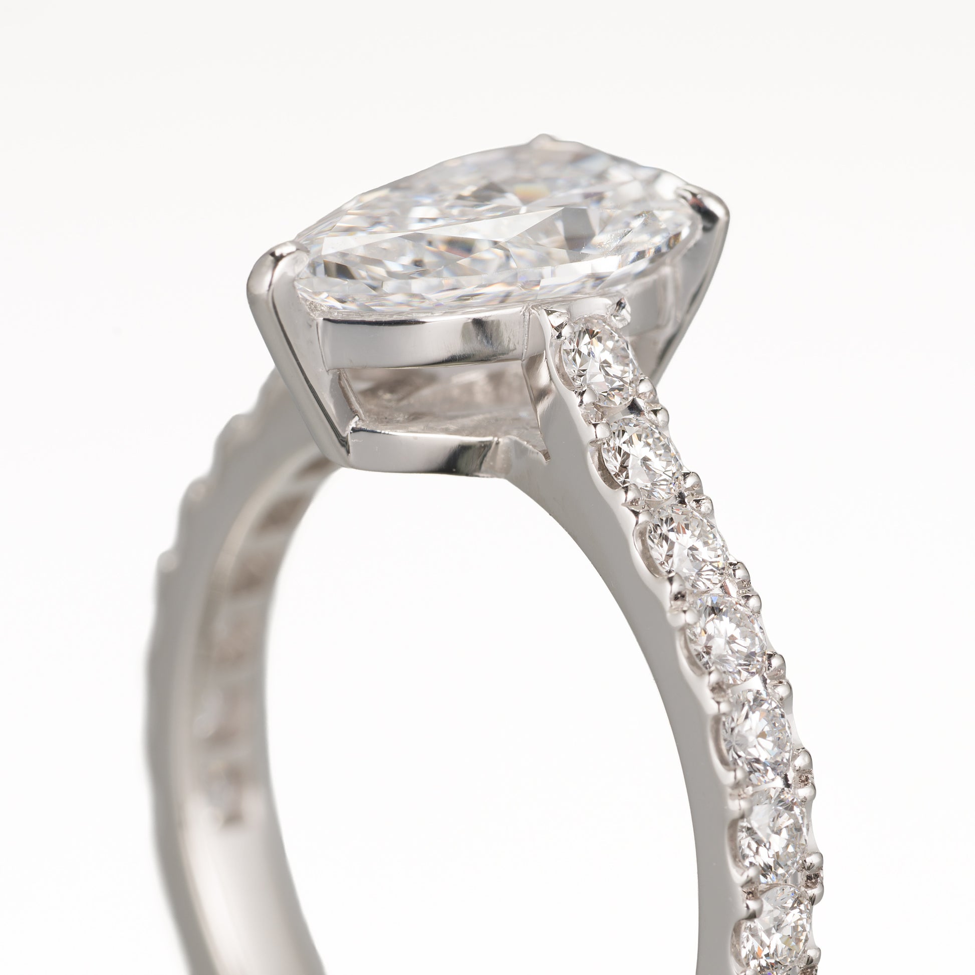ZUISHO | ペアシェイプ ダイヤモンド 1.73ct Dカラー IF GIA鑑定書付 プラチナ950 リング ダイヤモンド 0.52ct F+ VS+ H&C