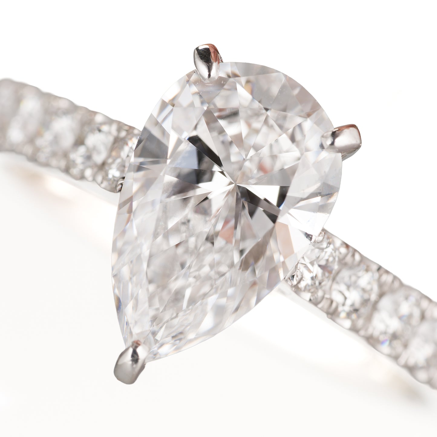 ZUISHO | ペアシェイプ ダイヤモンド 1.73ct Dカラー IF GIA鑑定書付 プラチナ950 リング ダイヤモンド 0.52ct F+ VS+ H&C
