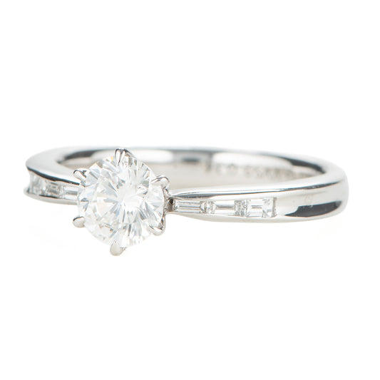 0.63ct G VVS2 Very Good エンゲージリング ラウンドカット ダイヤモンド プラチナリング  (D: 0.63/0.14ct) Pt900 GIA