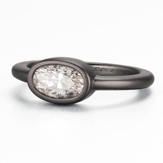 ZUISHO |  オーバルカット ダイヤモンド 1.05ct Dカラー SI2 GIAレポート付 プラチナ950 ブラックコーティング リング ベゼルセッティング 