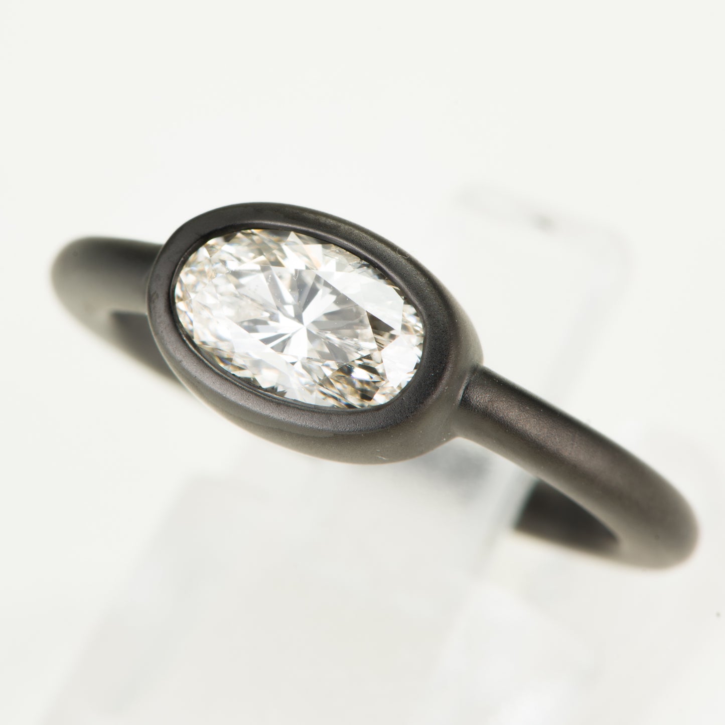 1.05ct D SI2 Very Good エンゲージリング オーバルブリリアントカット ダイヤモンド プラチナリング  (D: 1.05ct) Pt950 GIA