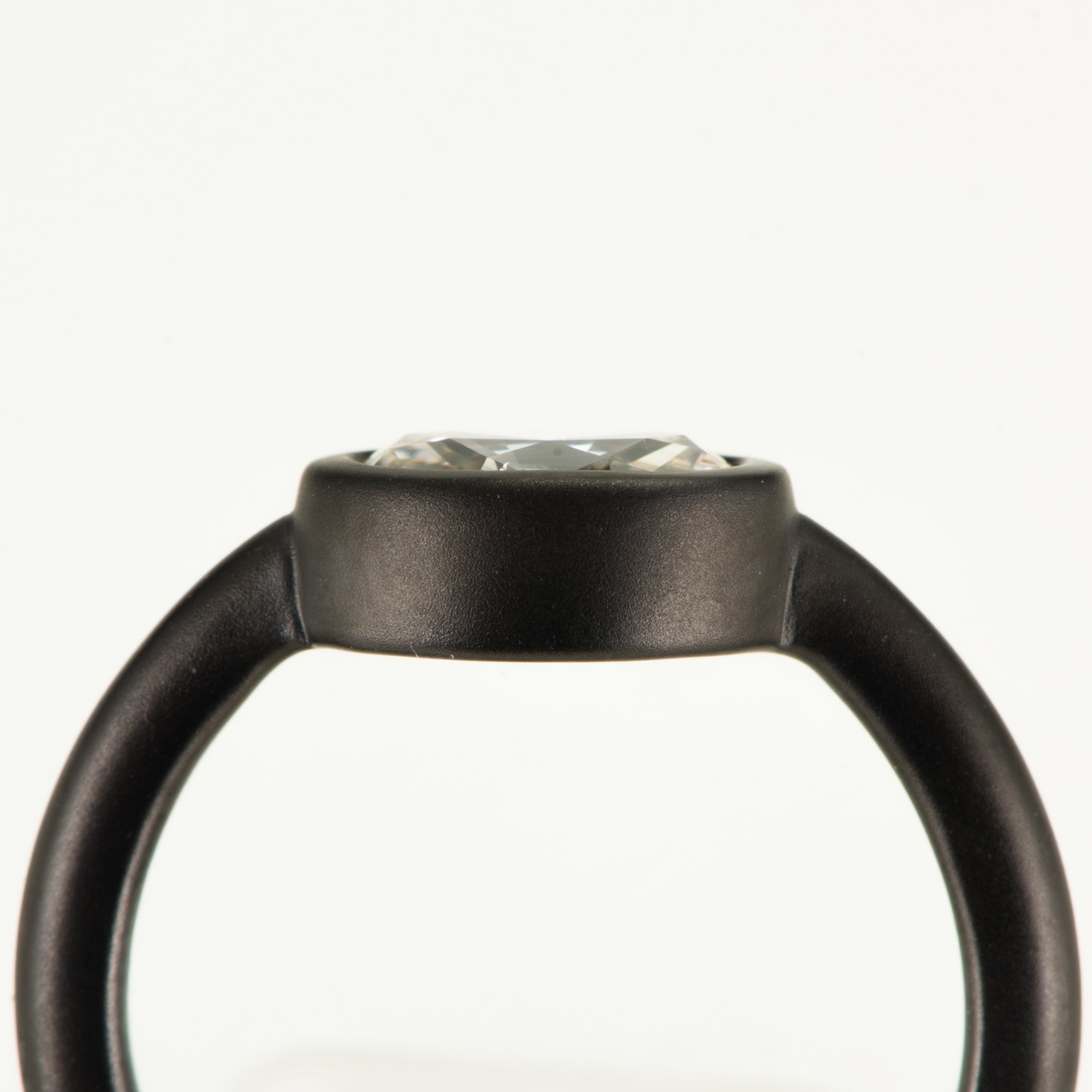 1.05ct D SI2 Very Good エンゲージリング オーバルブリリアントカット