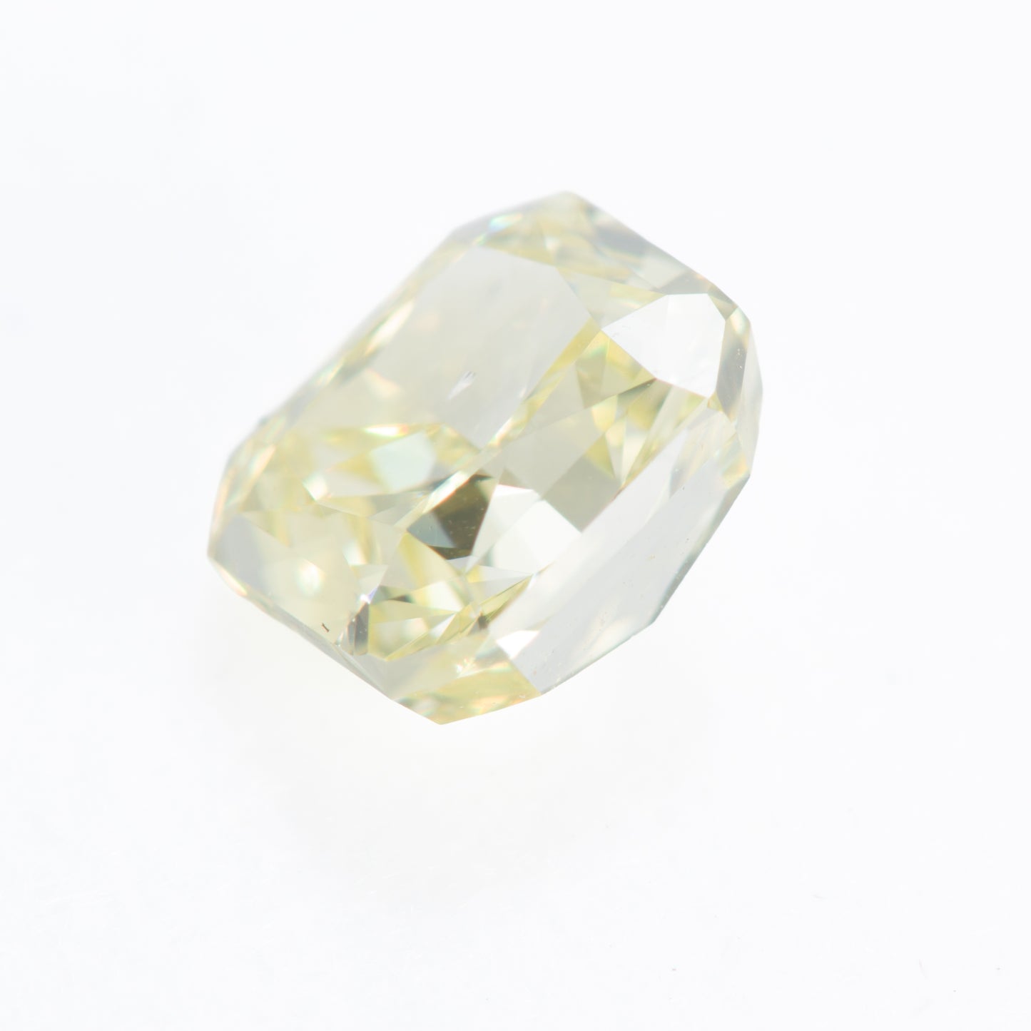 0.66ct, ファンシーインテンスイエローダイヤモンドラディアンカット Fancy Intense Yellow, SI2, GIA