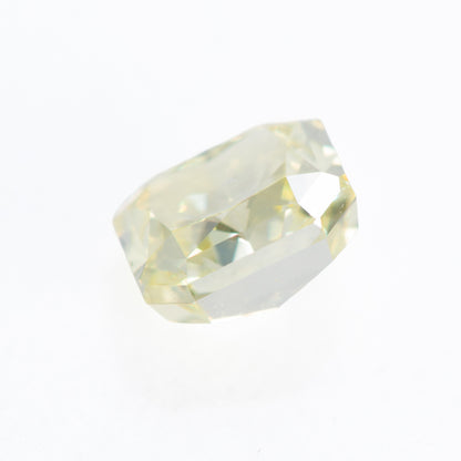0.66ct, ファンシーインテンスイエローダイヤモンドラディアンカット Fancy Intense Yellow, SI2, GIA