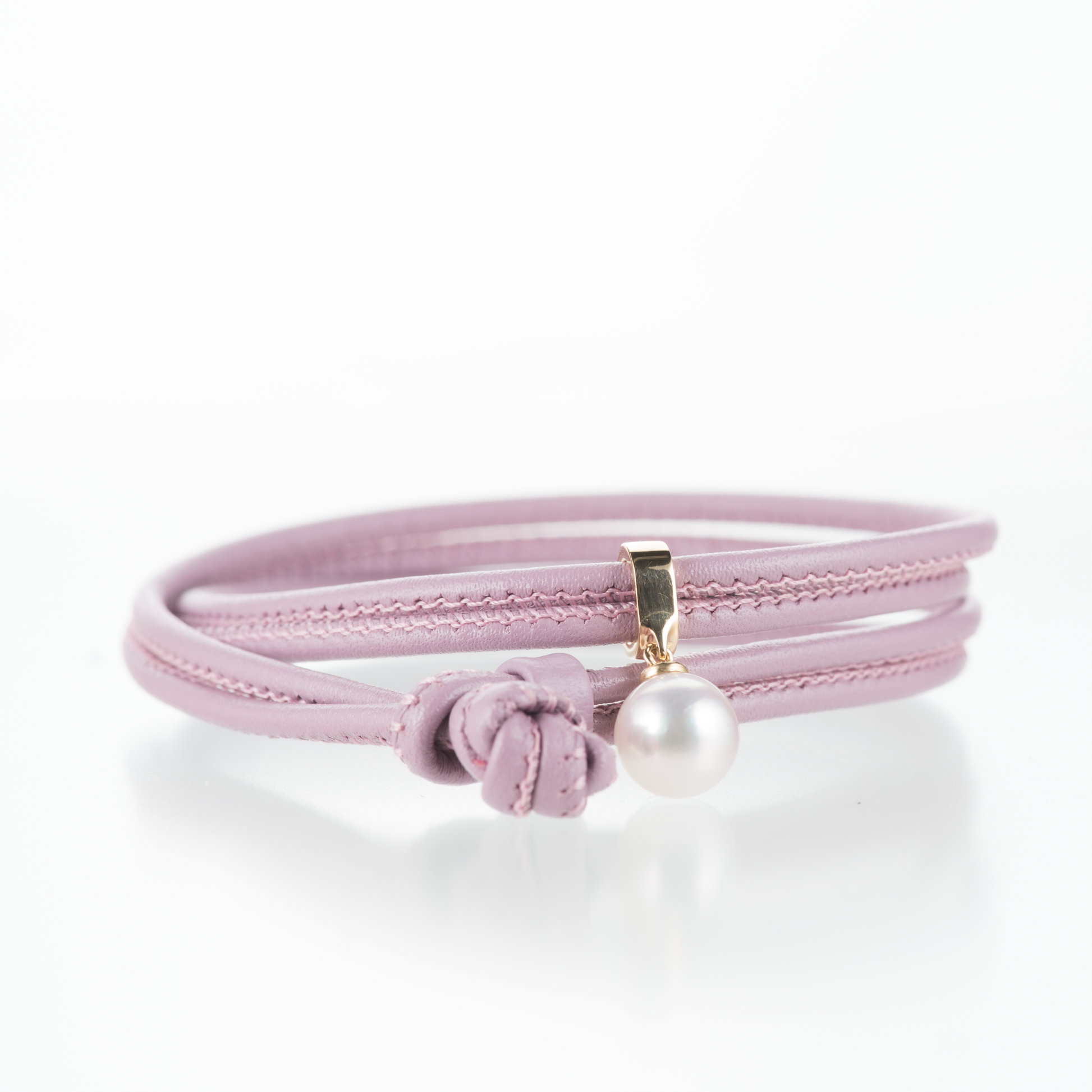 アコヤ真珠のレザーブレスレット　イエローゴールドK18YG スミレカラー