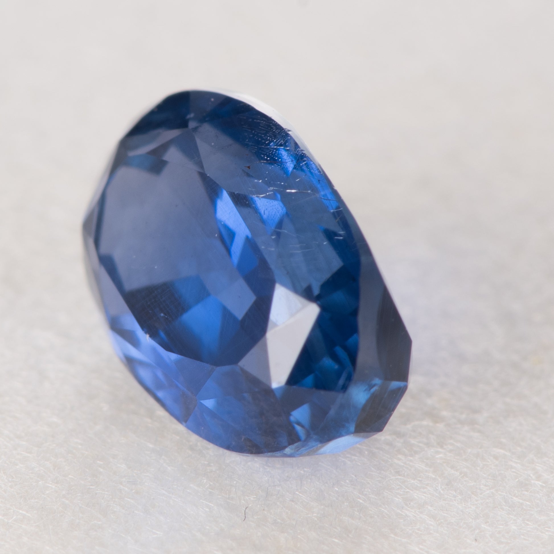 1.91ct, 非加熱ブルーサファイア オーバルシェイプ ルース, GIA