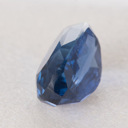 1.91ct, 非加熱ブルーサファイア オーバルシェイプ ルース, GIA