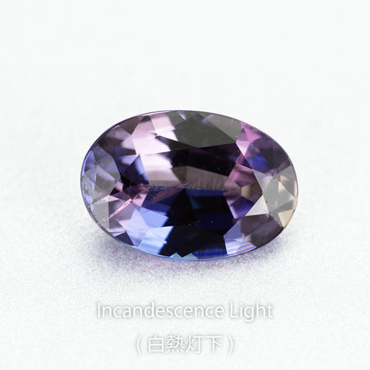 アレキサンドライト 0.79ct 白熱灯下でのカラーチェンジ