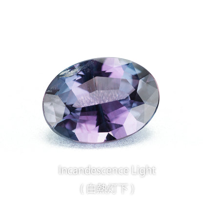 アレキサンドライト 0.80ct 白熱灯下でのカラーチェンジ