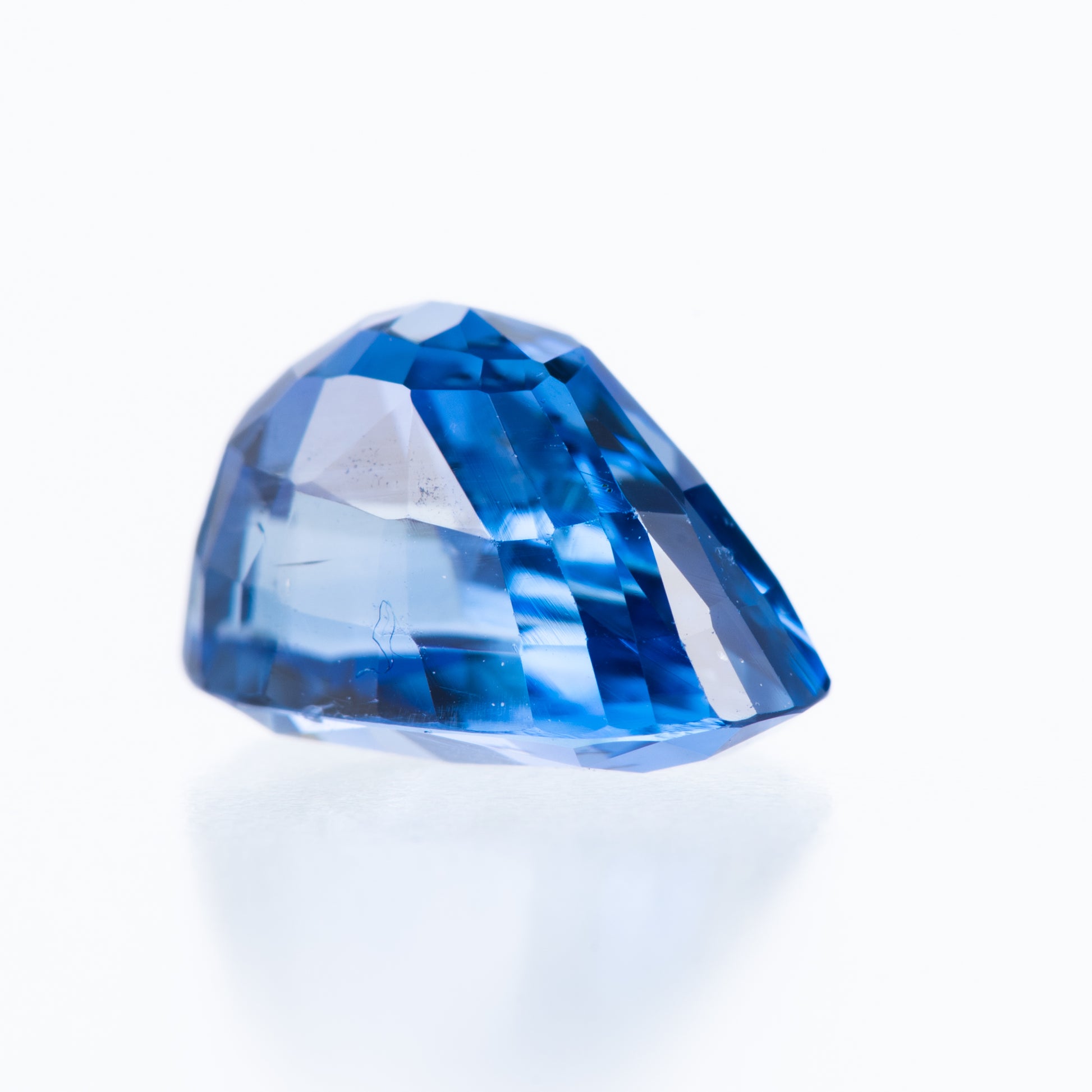 2.09ct, 非加熱ブルーサファイア オーバルシェイプ ルース, GIA