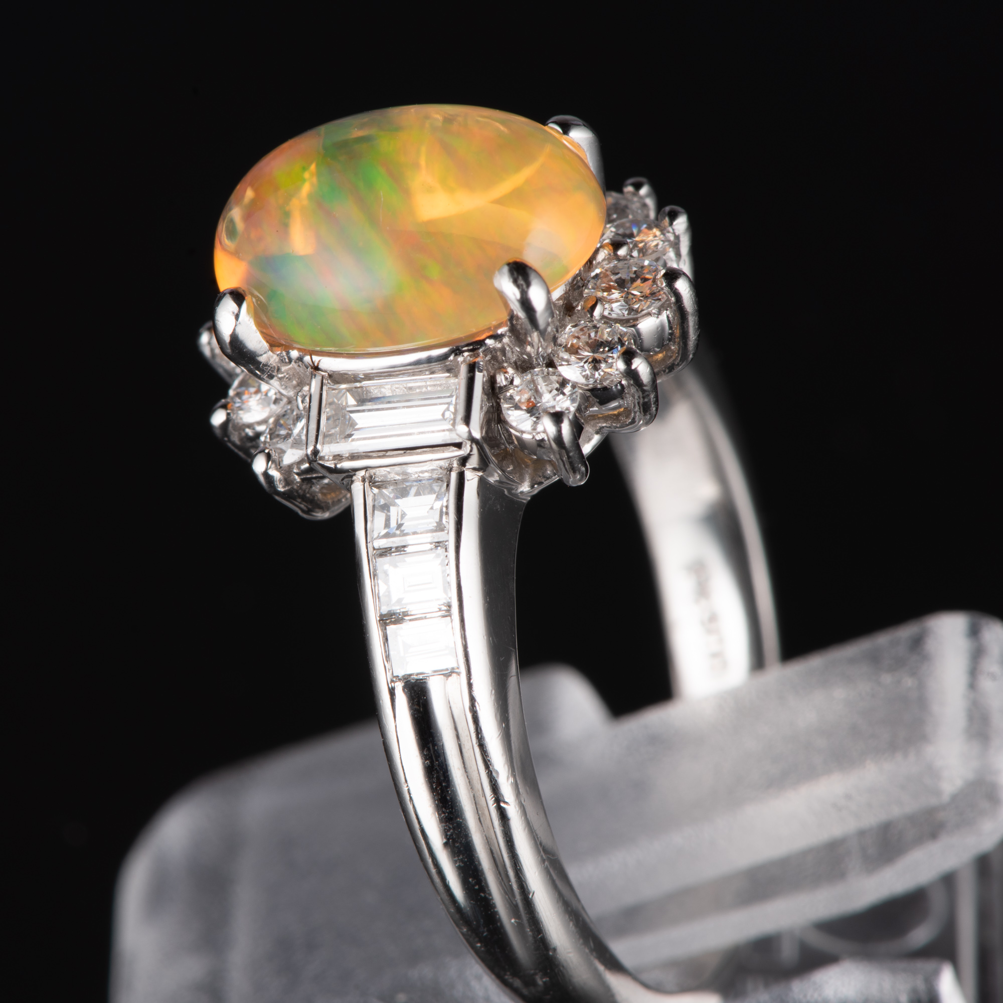 メキシコオパールxダイヤモンド プラチナリング MO: 1.88 ct D