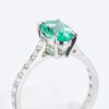 エメラルドxダイヤモンド プラチナリング E: 1.32 ct D: 0.5ct Pt900