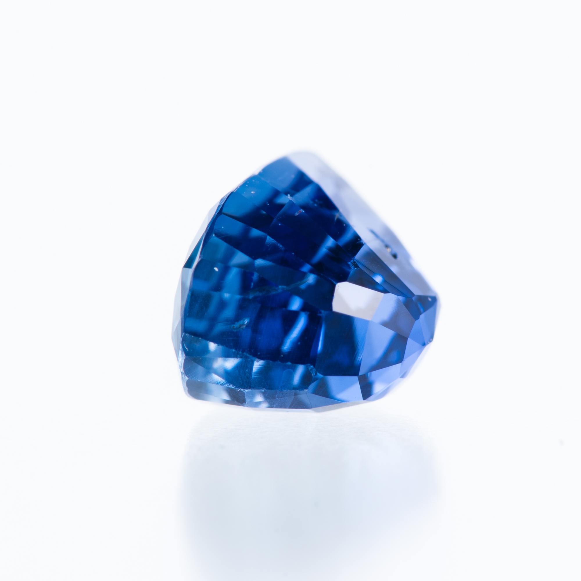 2.09ct, 非加熱ブルーサファイア オーバルシェイプ ルース, GIA – 株式会社瑞勝 | ZUISHO Diamonds 2.09ct, 非加熱ブルーサファイア オーバルシェイプ ルース, GIA – 株式会社瑞勝 | ZUISHO Diamonds